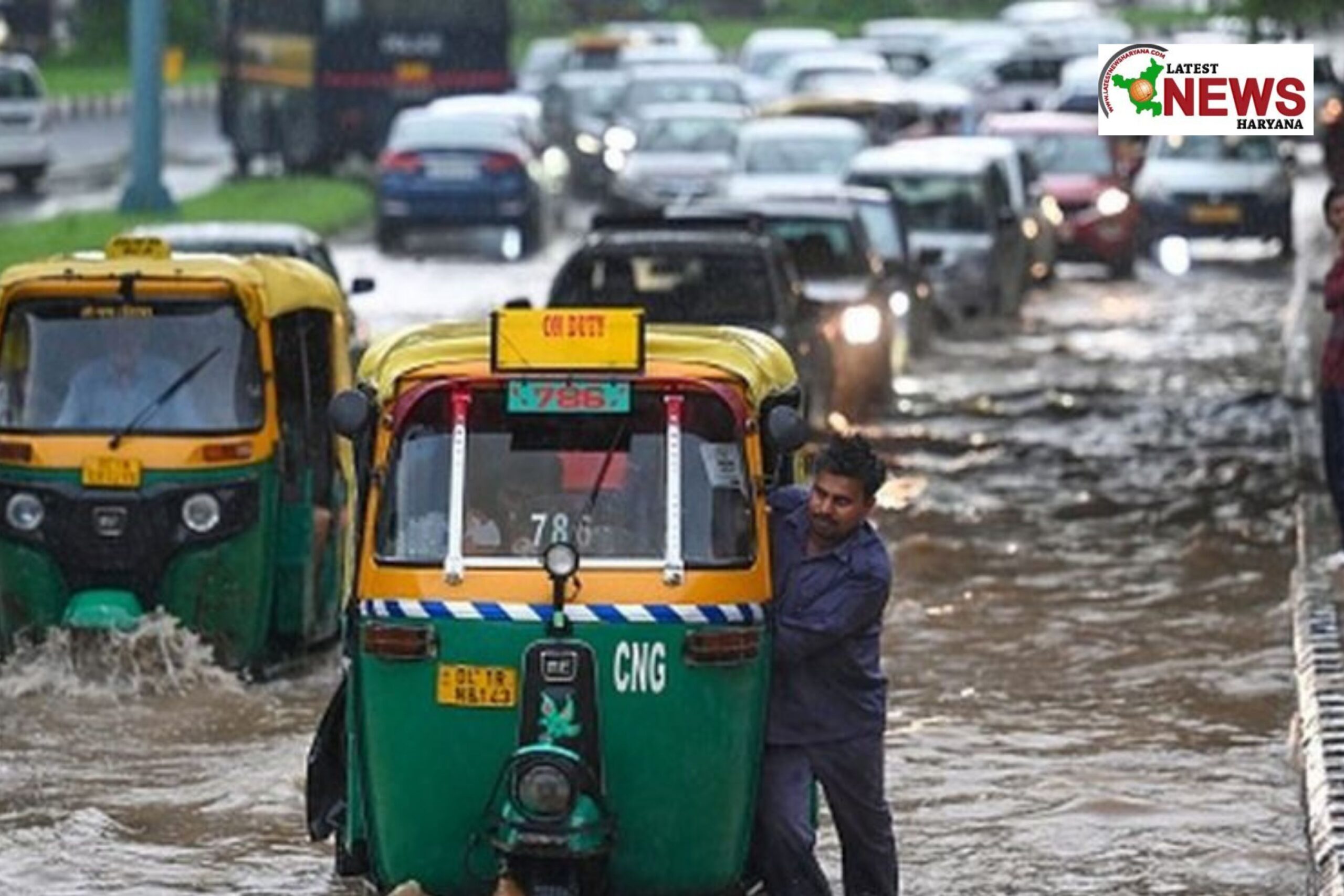 Delhi-NCR Flood Alert: Heavy Rain, Yamuna River Danger Mark Crossed, Gurugram Schools & Offices बंद, लोगों को Evacuation का आदेश